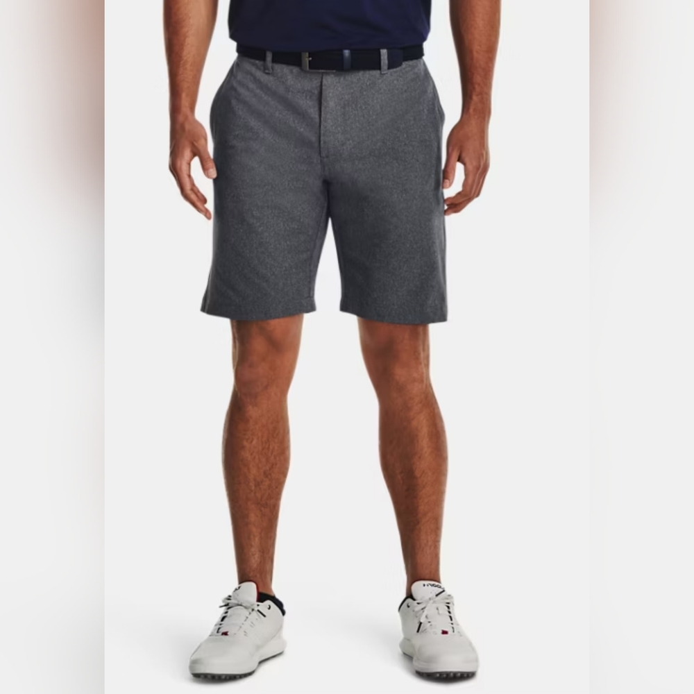 EUC Under Armour Men's Golf Vented Men's 10" Shorts  Size 34